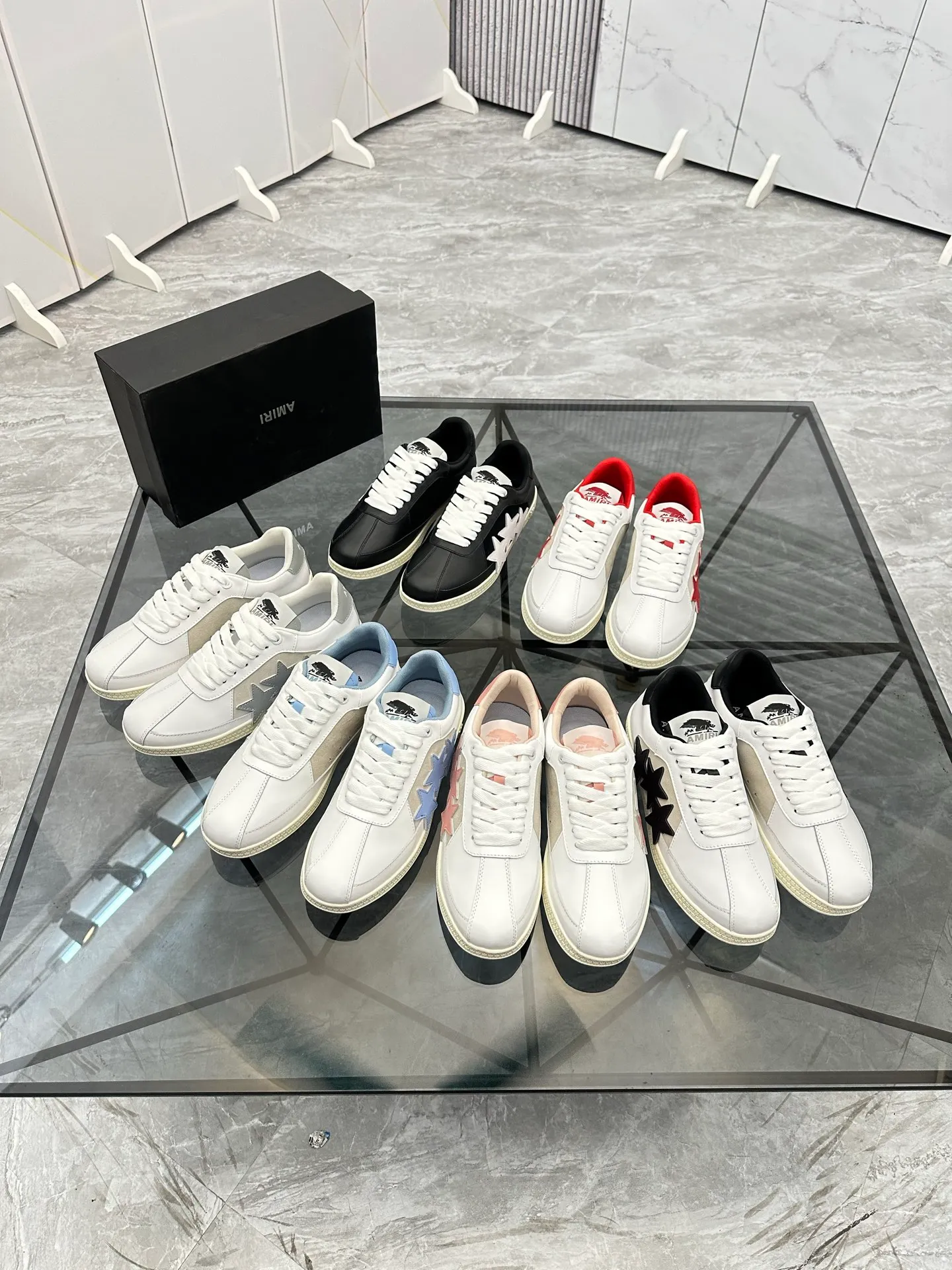 Men's shoes: 💰P420¥ Product trademark: AMIRI* "Amir*" low-top casual shoes Regular size: 38-45 (can be customized to 46) Product material: imported cowhide upper, breathable lining, original outsole. Number: 001